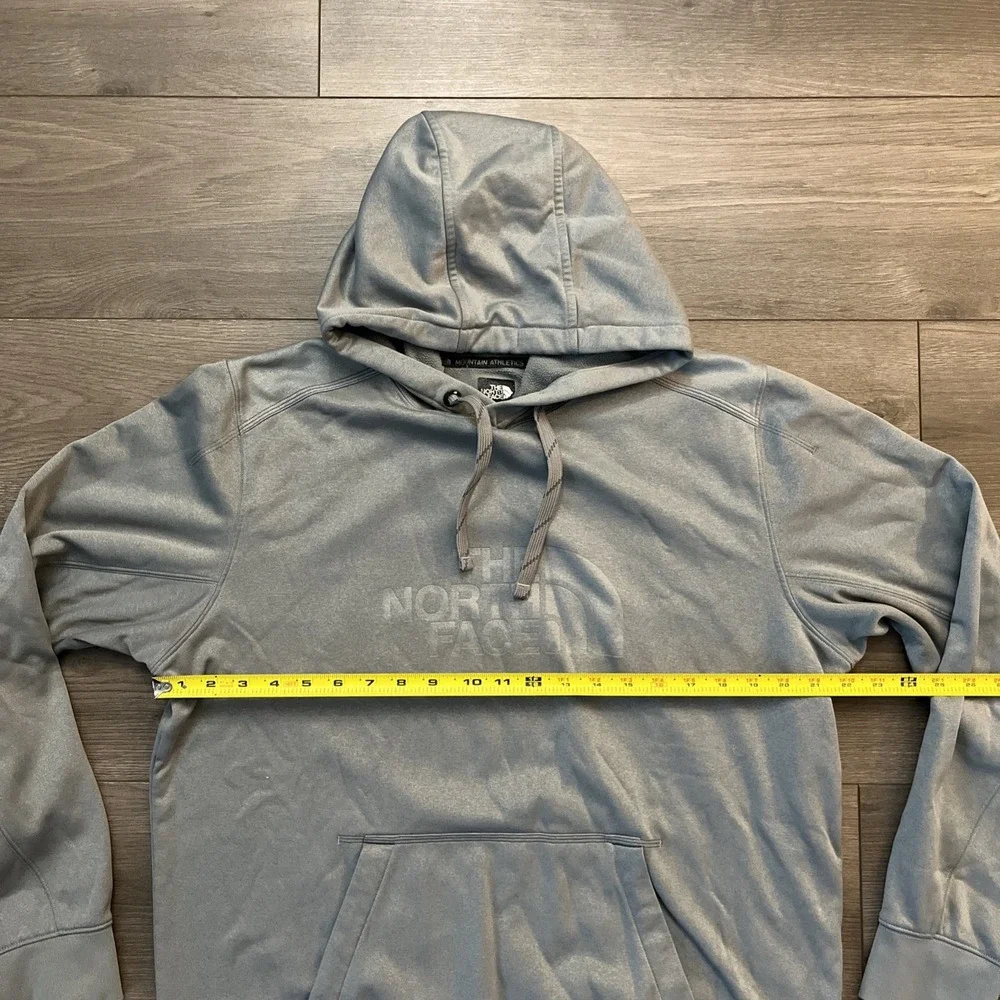 The North Face Mountain Athletics Mens L Pullover Sweatshirt Gray